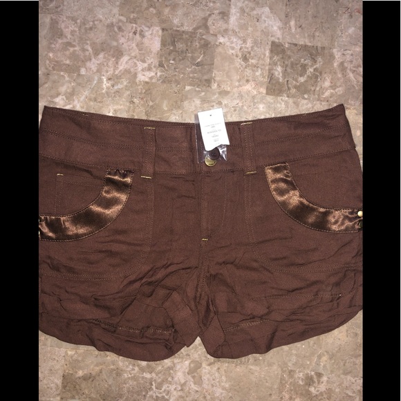 🔥2BEBE shorts - Brown - Size 8 - Picture 1 of 3